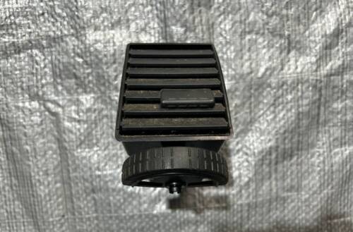 Дефлектор в панель правый центральный VW T5 7H0815706 VAG Volkswagen Т5