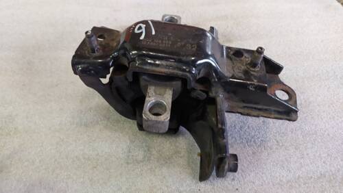 Подушка КПП 8Q0199555 2010- sedan VAG  Volkswagen Polo-1