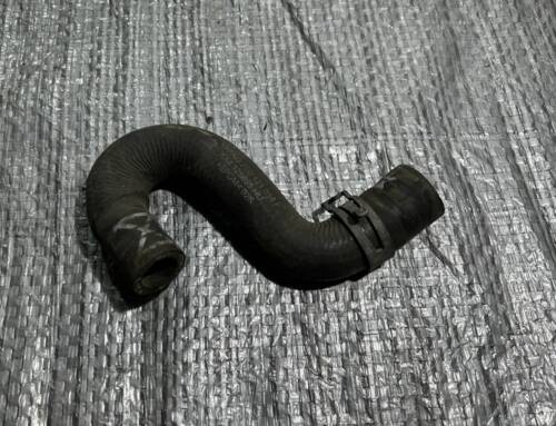 Патрубок системы охлаждения 2.0 VW T5 7E0121085F VAG Volkswagen T5