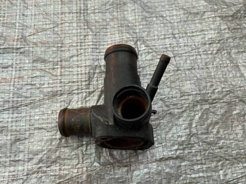Флянец, тройник системы охлаждения VW T4 068121133AE VAG Volkswagen Т4