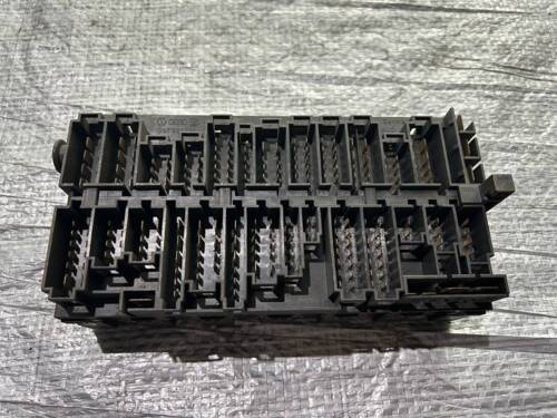 Блок предохранителей VW T4 357937039 VAG Volkswagen T4