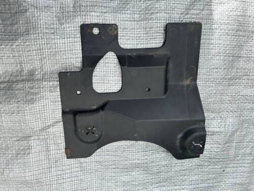 Защита днища кузова задний левый VW T5 7H0825191 VAG Volkswagen T5
