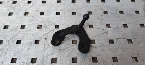 Кронштейн декоративной накладки двигателя 1.5DCI 1997-2007 8200576824 Рено Кенго 1