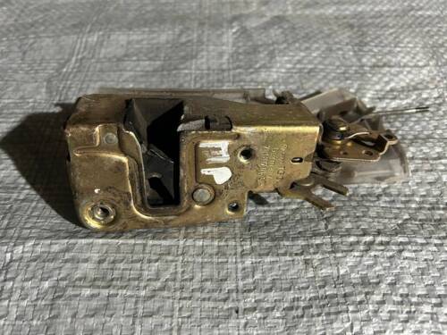 Замок передней правой дверки VW T4 701837016E VAG Volkswagen Т4