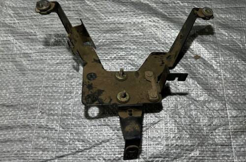 Крепление вакуумных клапанов VW T5 7H0906271L VAG Volkswagen T5