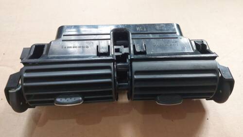 Дефлектор в салоне центральный A2038302254 Мерседес C-clas W203