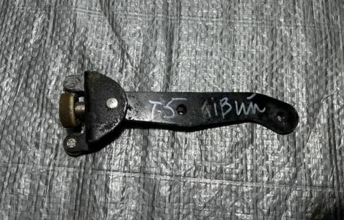 Ролик нижний левый сдвижной дверки VW T5 7H0843397H VAG Volkswagen Т5