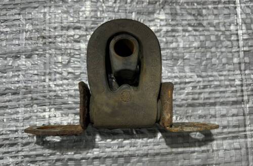 Подушка кріплення глушника VW T5 3A0253144 VAG Фольксваген Т5-1