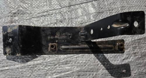 Крепление топливного радиатора VW T5 7H0203508B VAG Volkswagen Т5