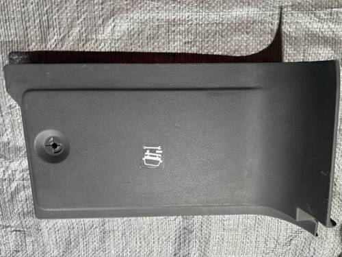 Крышка, заглушка тумбы правого сиденья серая 2003-2010 2.2 CDI OM 646 A6396600909 639 Мерседес Вито