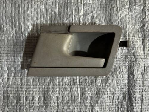 Ручка внутренняя серая передней левой дверки VW T4 701837019A VAG Volkswagen Т4