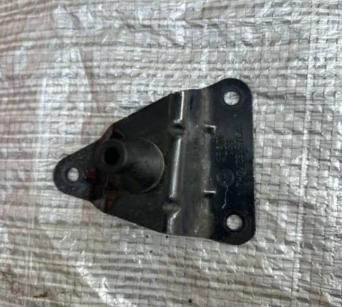 Кронштейн крепления корпуса воздушного фильтра VW T5 7H0129671A VAG Volkswagen T5