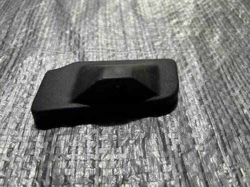 Накладка кронштейна амортизатора ляди ліва VW T5 7E0827279 VAG Фольксваген Т5