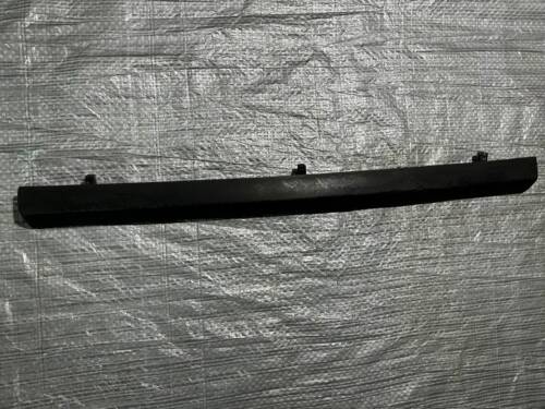 Накладка, планка подсветки номерного знака, распашонка VW T4 701827577 VAG Volkswagen T4