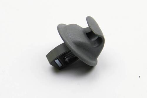 Фиксатор НОВЫЙ, петля, зацеп, крючок солнцезащитного козырька Autotechteile 505 0559, аналоги RENAULT 7700424981, NISSAN 7700424981 Рено Трафик, Опель Виваро, Ниссан Примастар