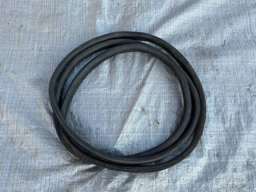 Уплотнитель боковой сдвижной двери VW T5 7E0843791D VAG Фольксваген Т5