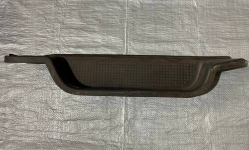 Накладка порога внутренняя боковой сдвижной двери, подножка 1996+ VW 701863726B, 7D0863726C VAG Фольксваген Т4