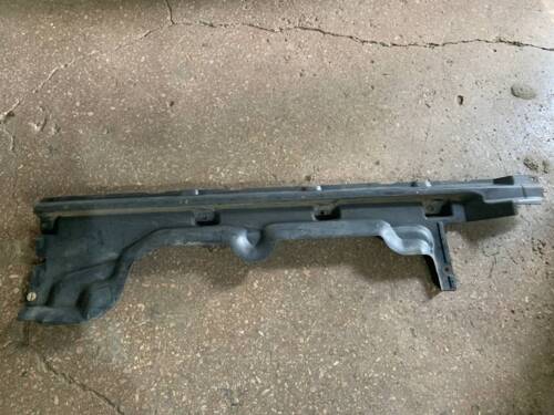 Защита днища кузова левая VW T5 7H0825209 VAG Volkswagen T5