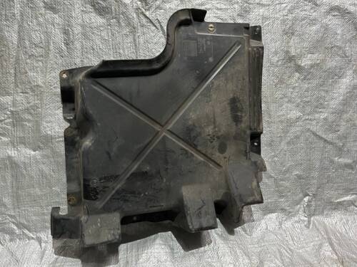 Защита днища, кузова задняя левая VW T5 7H3825211 VAG Фольксваген Т5