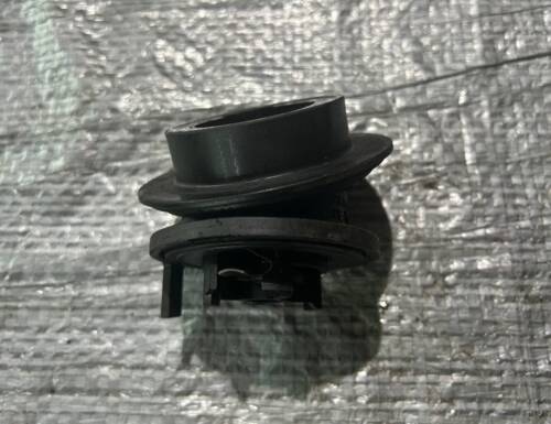 Опыт масла -изолирующей шеи, шея 1,9 VW T5 038115301A VAG VOLKSWAGEN T5