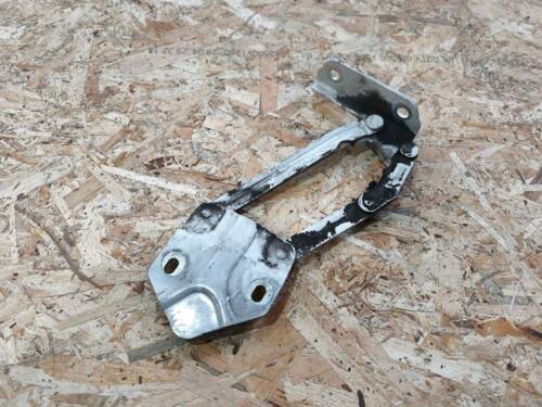 Петля капота правая VW 1T0823302E VAG Фольксваген Кадди, петля капота правая VW 1T0823302E VAG